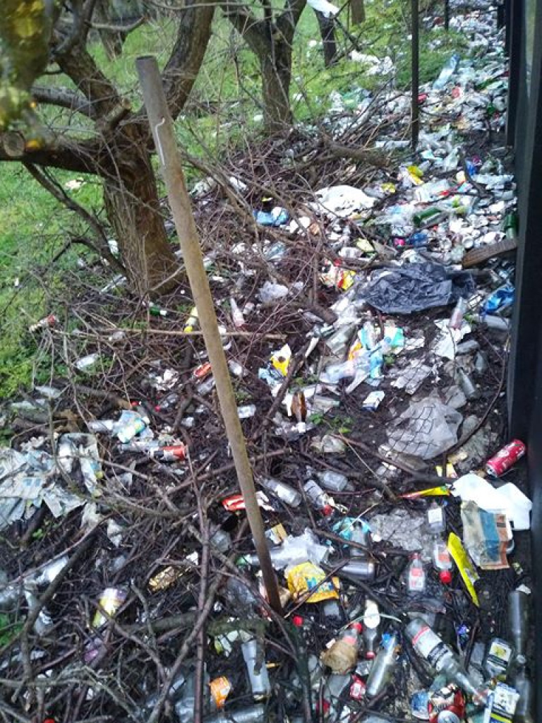 Problem z pijącymi pod sklepem - list do redakcji [AKTUALIZACJA]