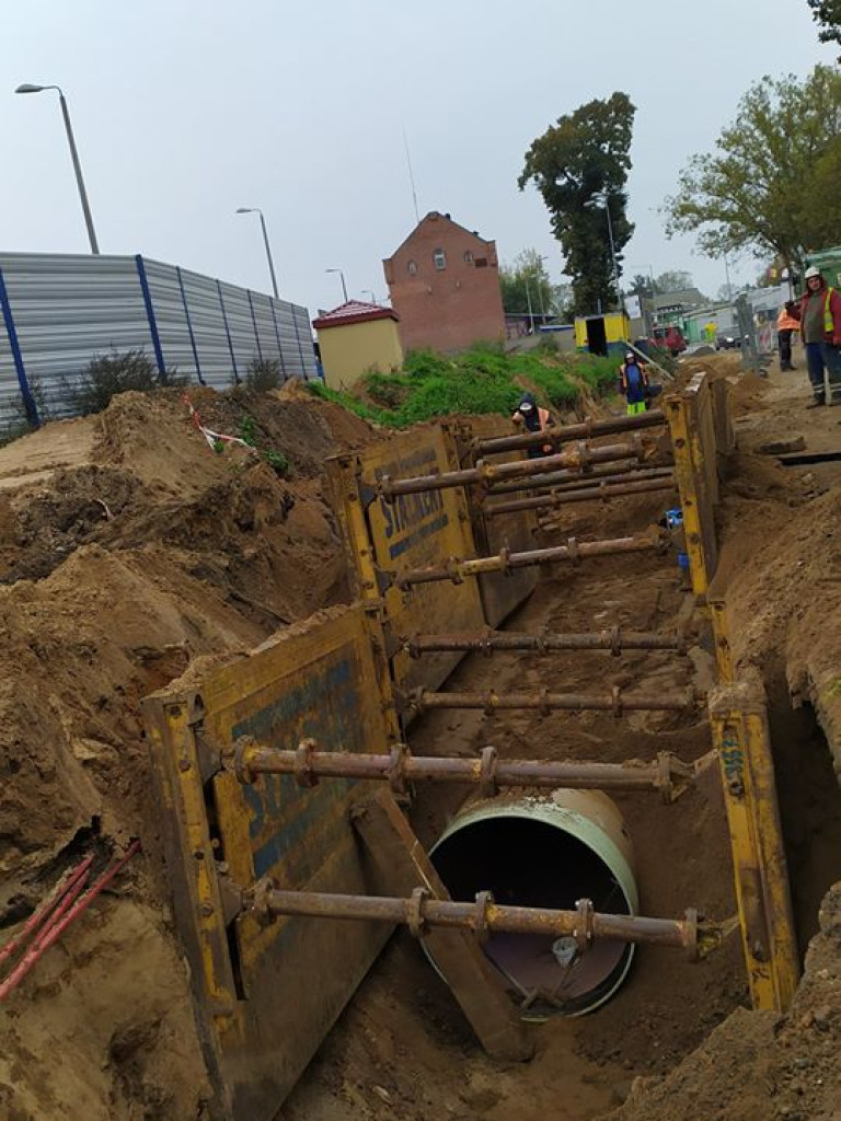 Zakończenie prac przy przebudowie kanalizacji deszczowej w ulicy Dworcowej