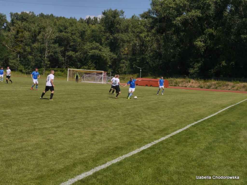 Luboński gromi AP Dębiec