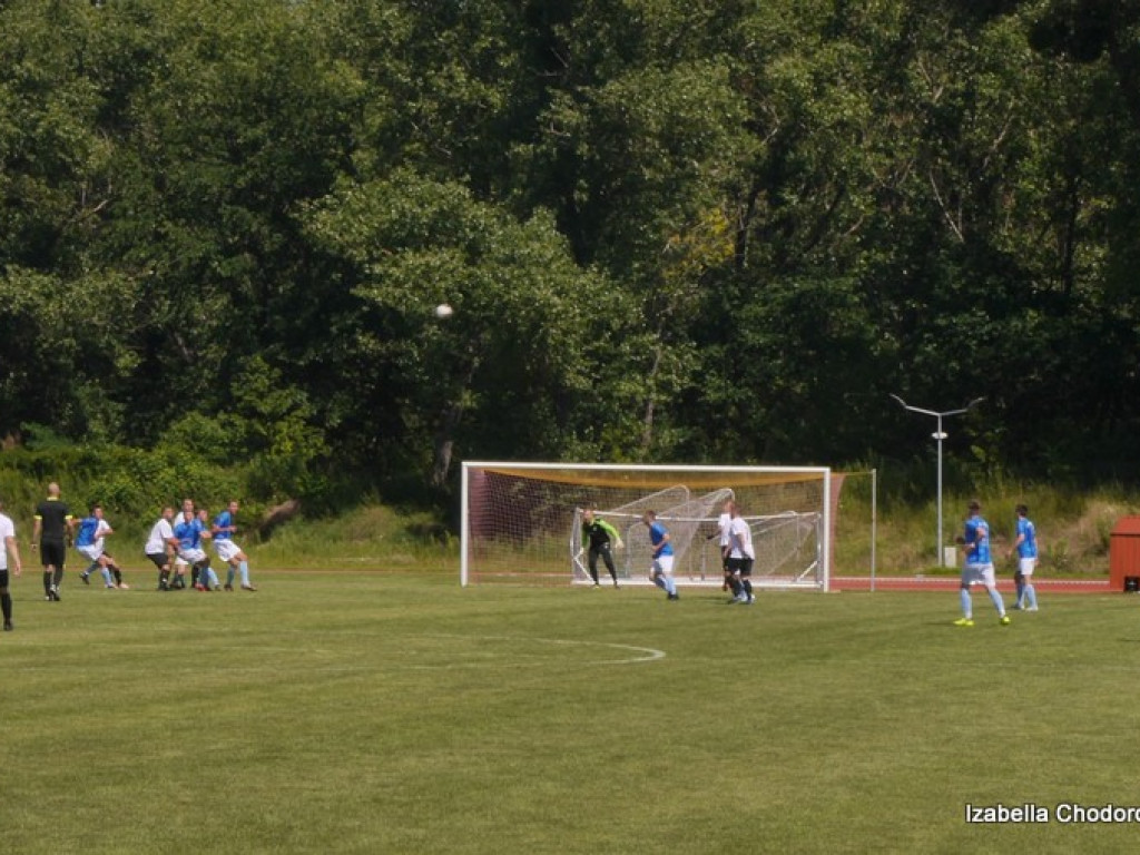 Luboński gromi AP Dębiec