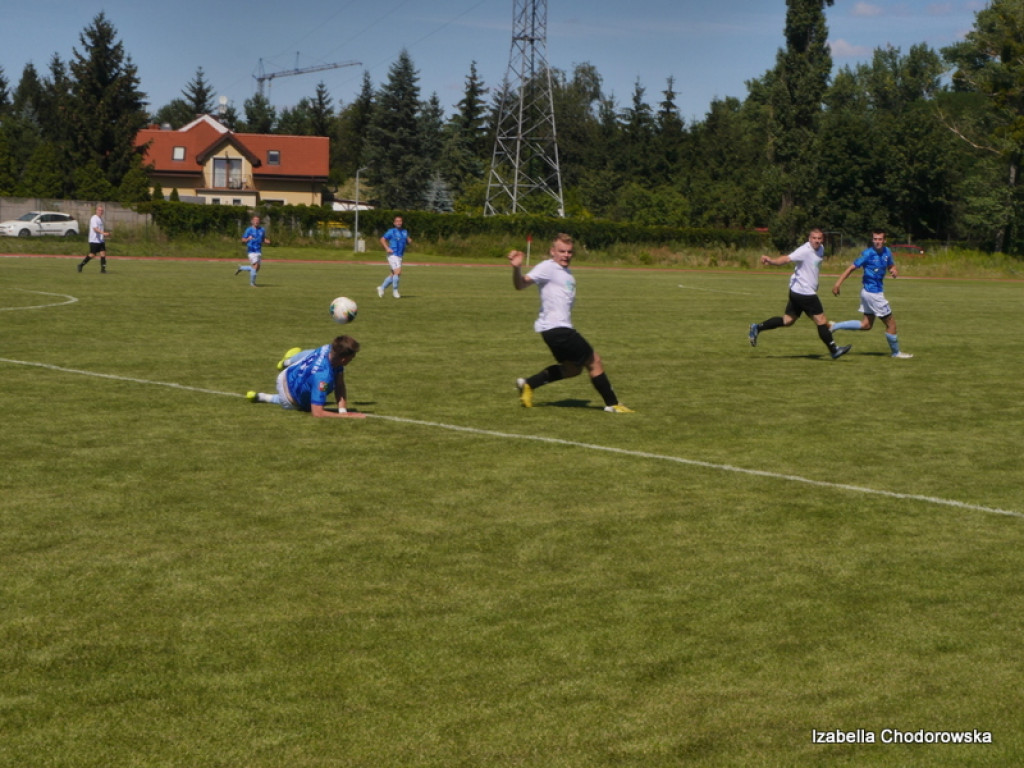 Luboński gromi AP Dębiec