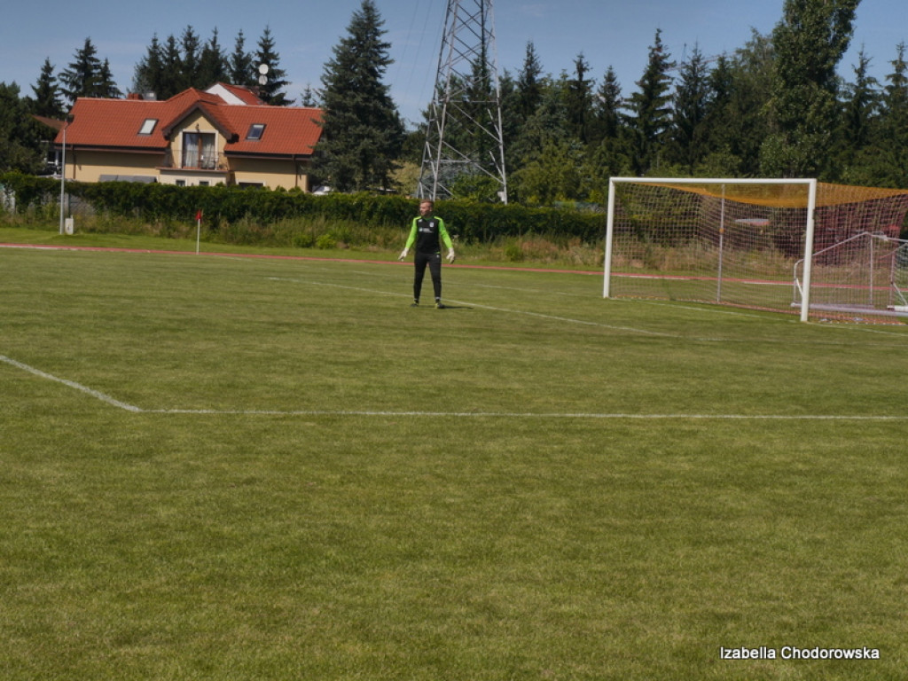 Luboński gromi AP Dębiec