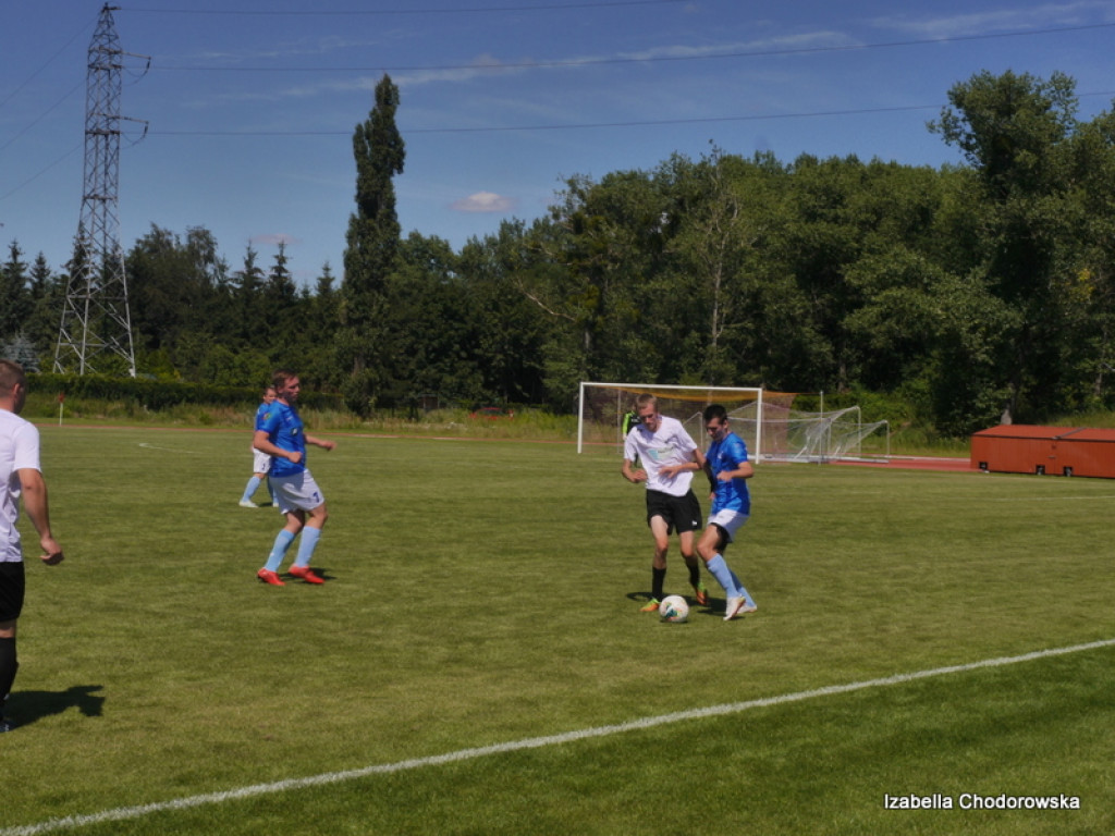 Luboński gromi AP Dębiec