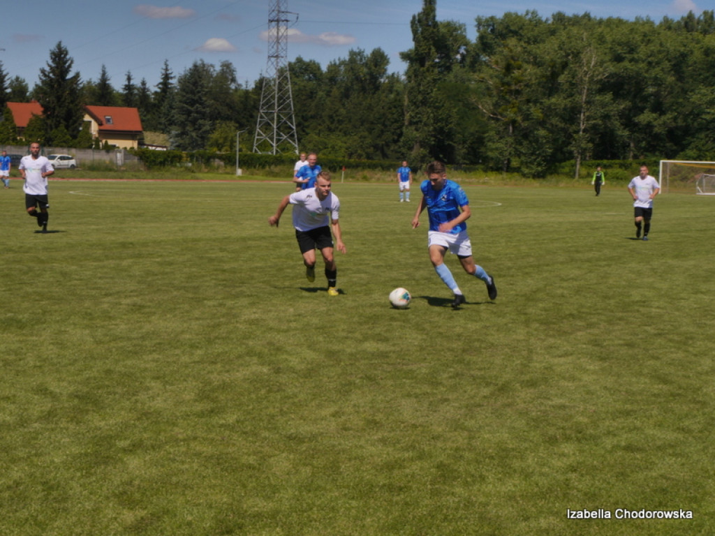 Luboński gromi AP Dębiec