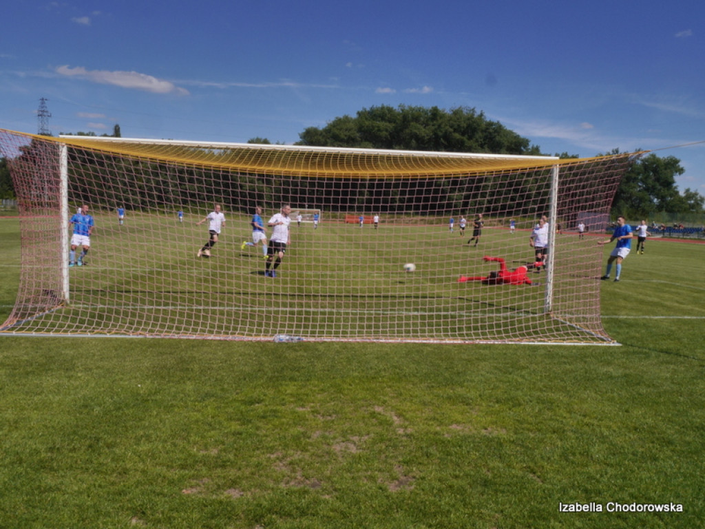 Luboński gromi AP Dębiec