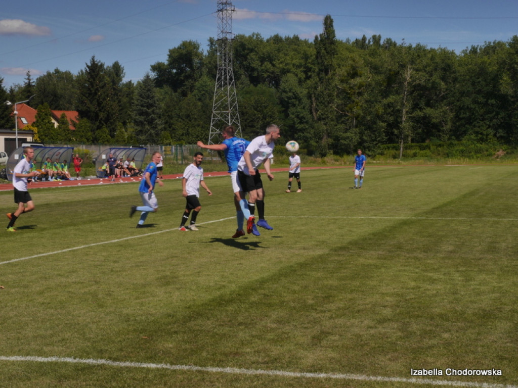 Luboński gromi AP Dębiec