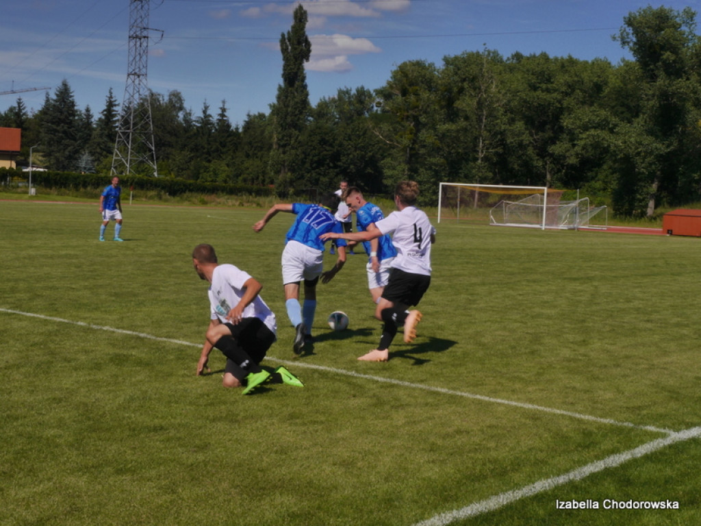 Luboński gromi AP Dębiec