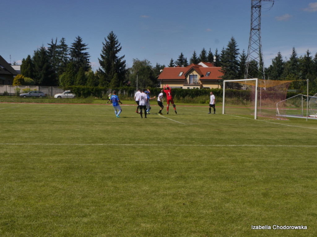 Luboński gromi AP Dębiec