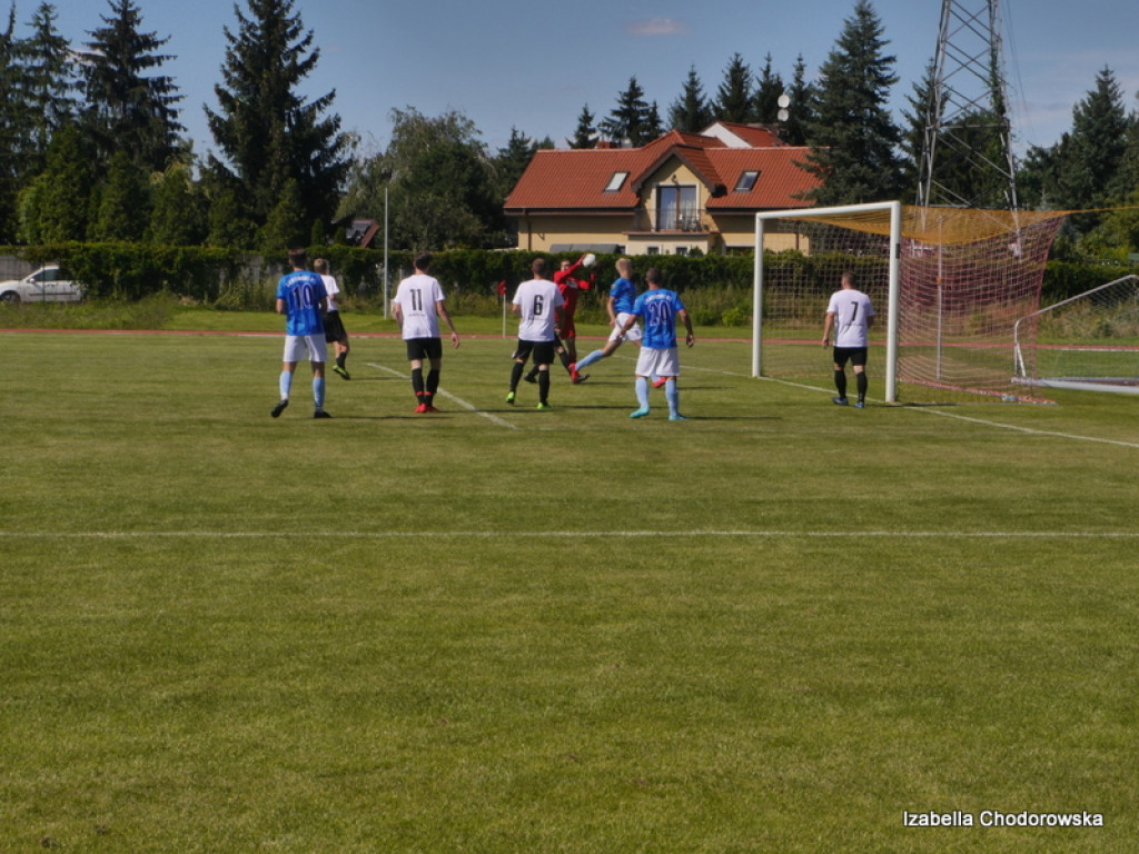 Luboński gromi AP Dębiec