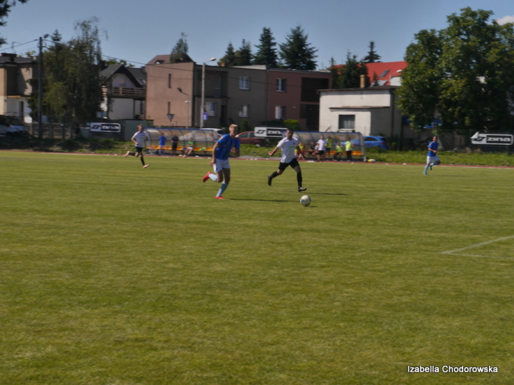 Luboński gromi AP Dębiec