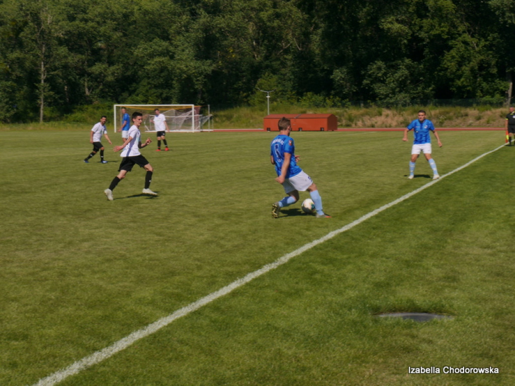 Luboński gromi AP Dębiec