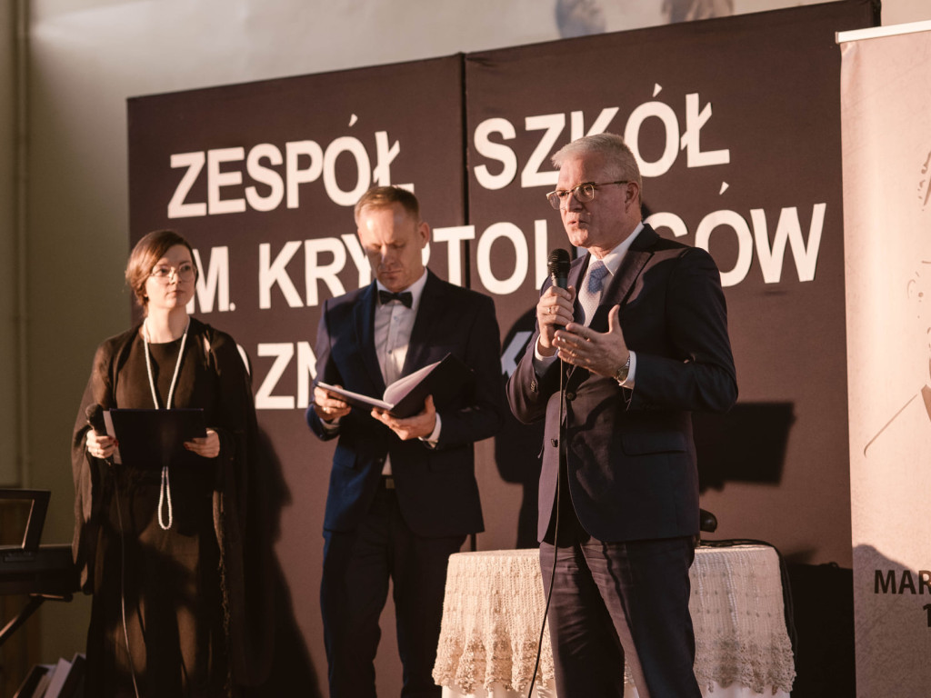 Nadanie imienia szkole