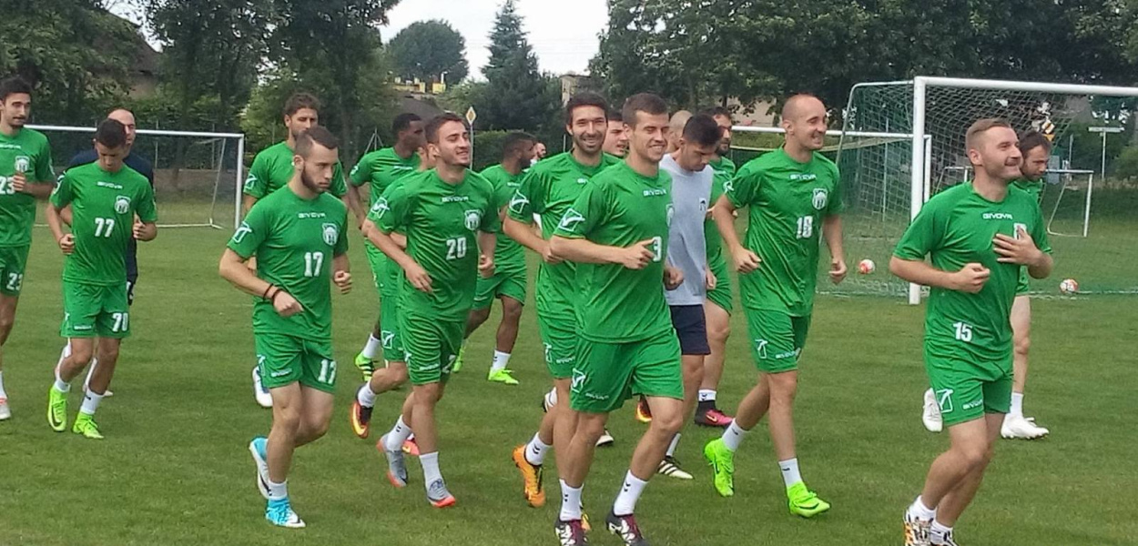 Rywal Lecha Poznań nocuje i trenuje w Luboniu