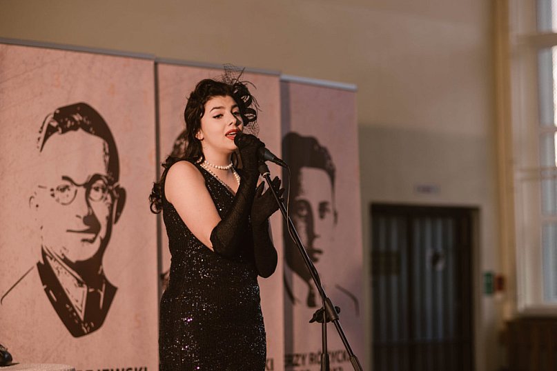 Nadanie imienia szkole