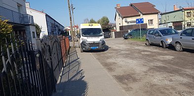 Kolejny przypadek niefrasobliwego parkowania w Luboniu-21960