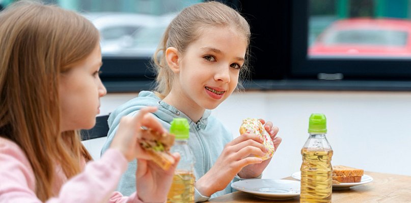 Dzieci już tego nie kupią w szkole? Rząd zapowiada zmiany - 25457