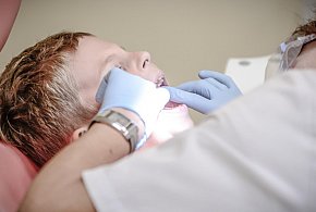 NFZ zapłaci za dentystę. Polacy rezygnują, choć mają to za darmo-25657