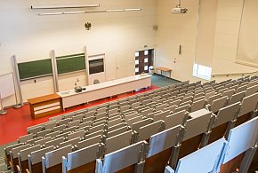 Uczelnie przeżywają oblężenie. Ten kierunek przyciąga tłumy-26380